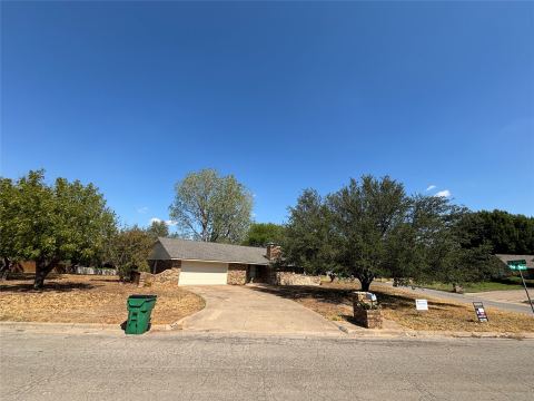1405 N Prairie Wind Boulevard, Stephenville, TX 76401 — photo 2