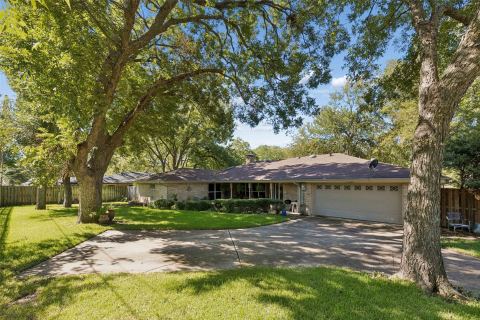 2529 Nantucket Drive, Sherman, TX 75092 — photo 2