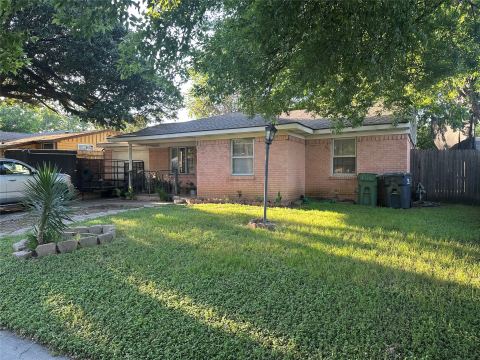 2133 Greenway Street, Arlington