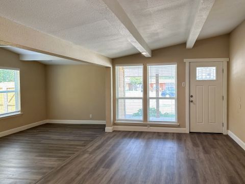 108 Jenny Kay Lane, Irving, TX 75060 — photo 3