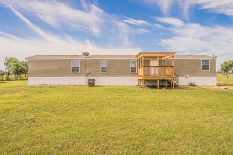 18035 Brookfield Drive, Justin, TX 76247 — photo 2