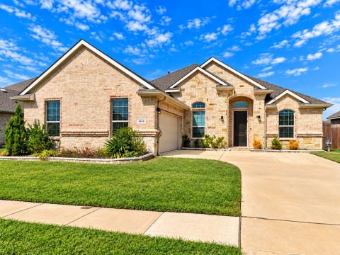 3628 W Walnut Ridge Drive, Grand Prairie, TX 76065 — photo 2