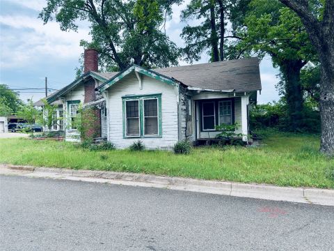 208 Texas Street, Sulphur Springs, TX 75482 — photo 3