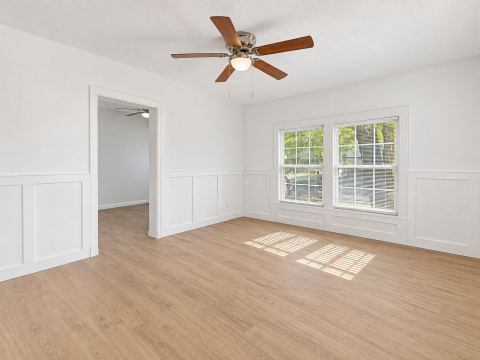 300 Emma Street B, Fort Worth, TX 76111 — photo 2