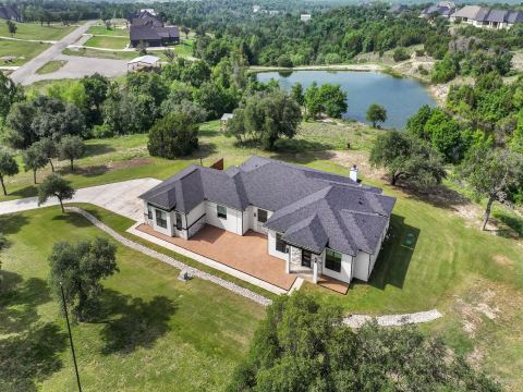 1050 Kingsley Court, Weatherford, TX 76087 — photo 2