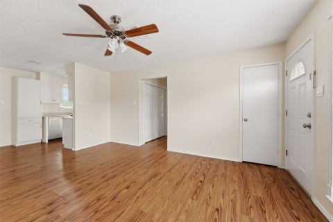 401 N 7th Street C, Midlothian, TX 76065 — photo 3