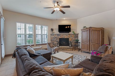 610 Via Ravello 212, Irving, TX 75039 — photo 2