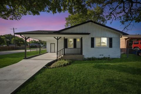 300 E Hazelwood Street, Princeton, TX 75407 — photo 2