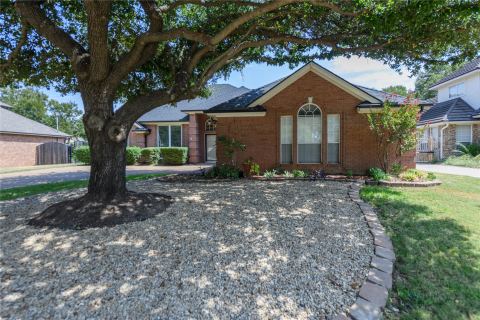 3120 Steve Drive, Hurst, TX 76054 — photo 2