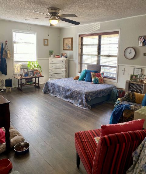 1115 S 6th Street, Bonham, TX 75418 — photo 2