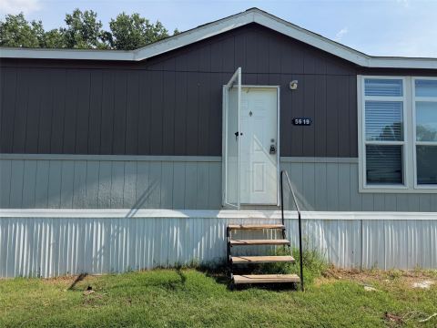 5619 Arkansas Trail, Granbury, TX 76048 — photo 2