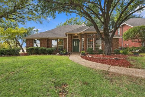 2801 Buena Vista Court, Carrollton, TX 75007 — photo 2