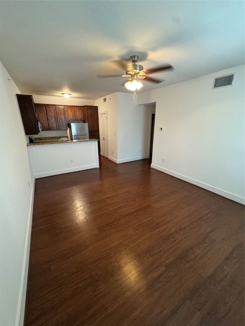 910 Fannin 203, Denton, TX 76201 — photo 2