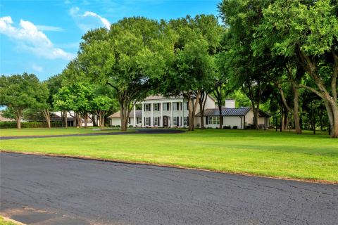 200 Legacy Downs Drive, Fort Worth, TX 76126 — photo 2