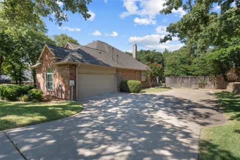 725 Big Horn Trail, Crowley, TX 76036 — photo 3