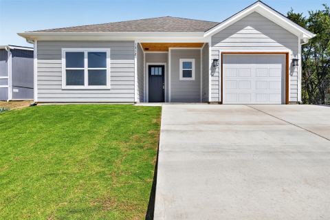 1312 Phoenix Court, Granbury, TX 76048 — photo 2