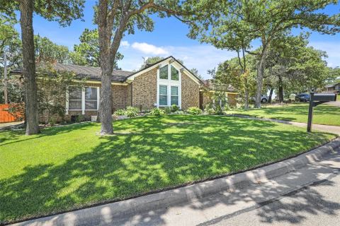 5700 Stage Line Drive, Arlington, TX 76017 — photo 2