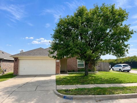 10400 Lake Park Drive, Fort Worth, TX 76053 — photo 3