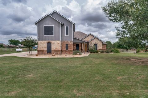 13840 Megan Drive, Justin, TX 76247 — photo 3