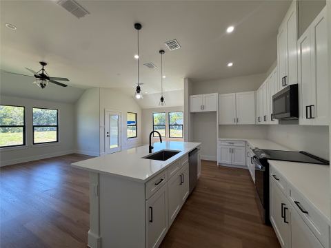 1033 Salvation Drive, Weatherford, TX 76088 — photo 2