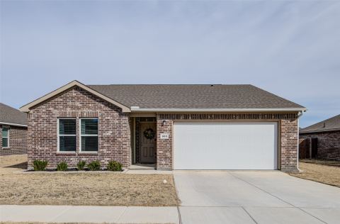 905 Avagail Avenue, Springtown
