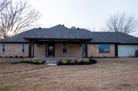 3104 Canton Street, Greenville, TX 75402 — photo 2