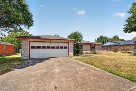203 Myrtle Avenue, Waxahachie, TX 75165 — photo 3