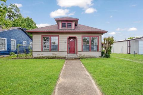 726 W Texas, Denison