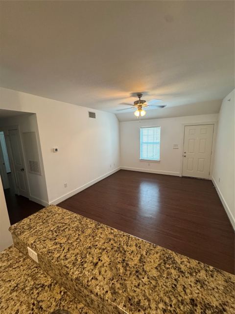910 Fannin 203, Denton, TX 76201 — photo 3