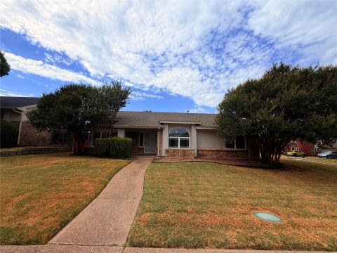 301 Hillside Court, Garland