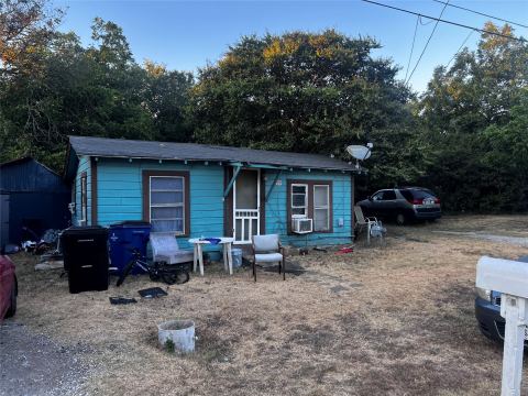 109 E Indiana Avenue, Midlothian
