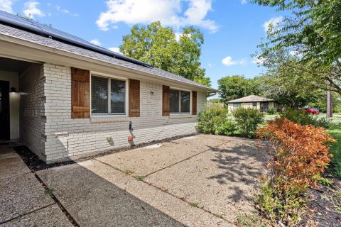878 N Main Drive, Van Alstyne, TX 75495 — photo 3