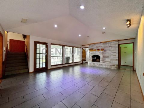 812 Newport Road, Fort Worth, TX 76120 — photo 2