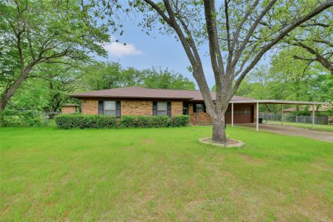 609 Cooper Lane, Kennedale