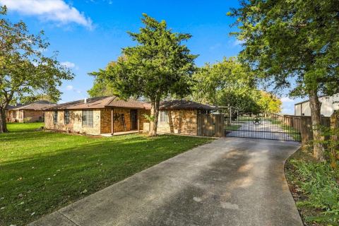 401 Fm 55, Waxahachie