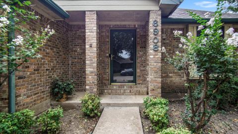 6908 Bentley Avenue, Fort Worth, TX 76137 — photo 3