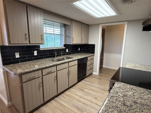 5912 Pleasant Hill Drive, Arlington, TX 76016 — photo 3