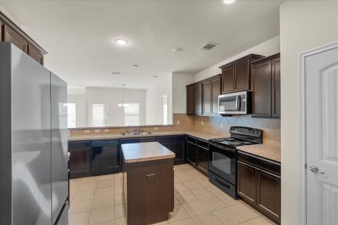 1729 Park Trails Boulevard, Princeton, TX 75407 — photo 2