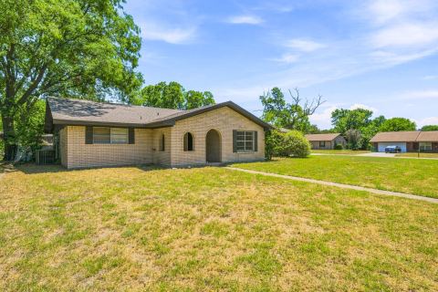 905 Meadowlark Lane, Stephenville, TX 76401 — photo 2