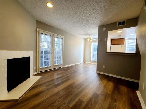 1901 N Fitzhugh Avenue 2, Dallas, TX 75204 — photo 2