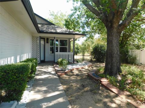 404 Woodson Circle, Denton, TX 76209 — photo 3