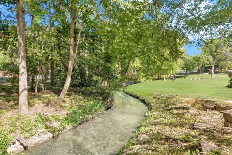 902 Glen Meadow Court, Garland, TX 75044 — photo 2