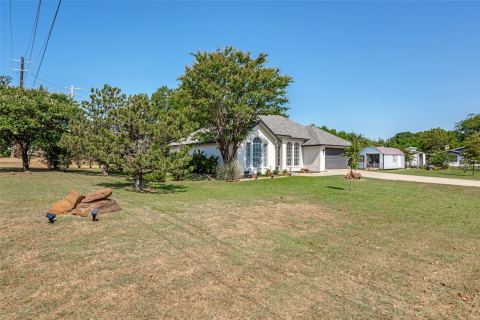 732 Charyl Lynn Drive, Argyle, TX 76226 — photo 2