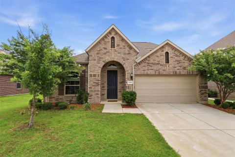 2704 Dancing Flame Drive, Denton, TX 76201 — photo 2