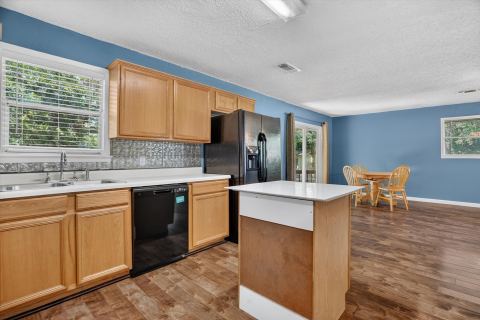 427 Whippoorwill Drive, Granbury, TX 76049 — photo 3