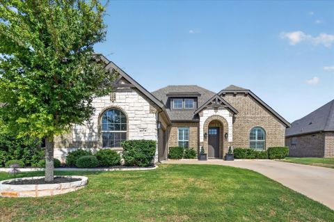 1070 Mickelson Drive, Granbury