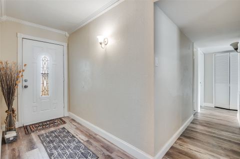 10222 Red Maple Drive, Dallas, TX 75249 — photo 2