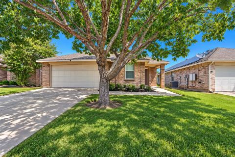 625 Horn Street, Crowley