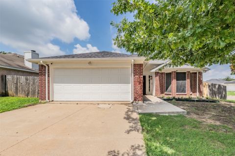 7000 Rovato Drive, Arlington, TX 76001 — photo 2