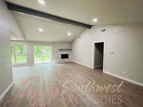 2605 W Highland Drive, Granbury, TX 76049 — photo 2